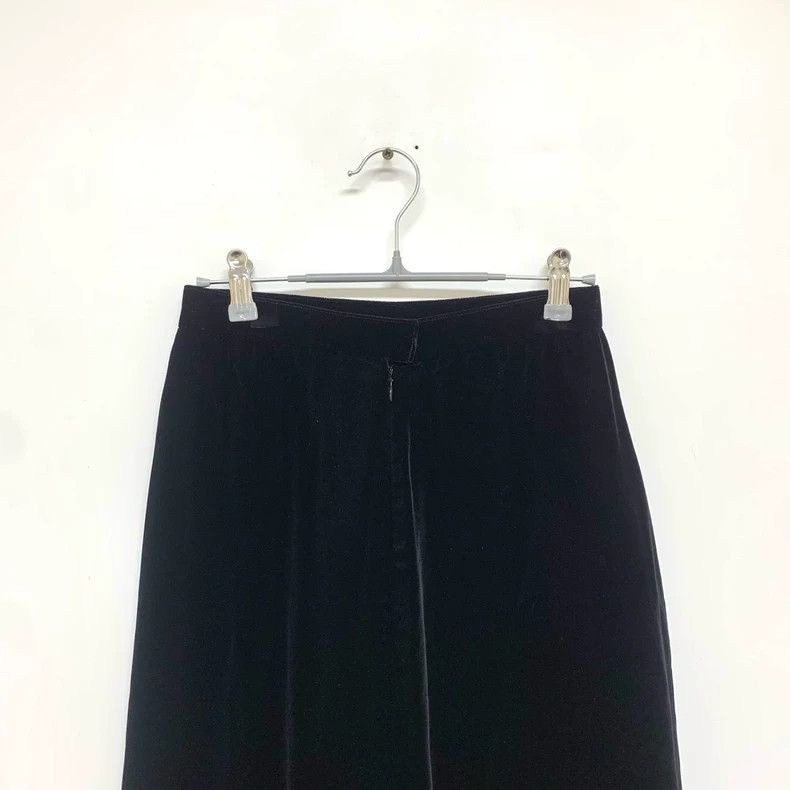 Dior Christian Dior Black Velvet Skirt Size M Size 30" / US 8 / IT 44 - 5 Thumbnail