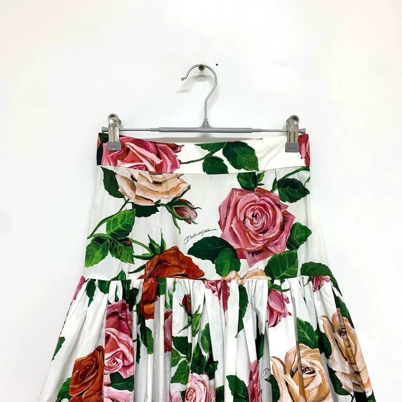 Dolce & Gabbana DG Floral Print Half Skirt Size 36 Size 36" / US 14 / IT 50 - 7 Thumbnail