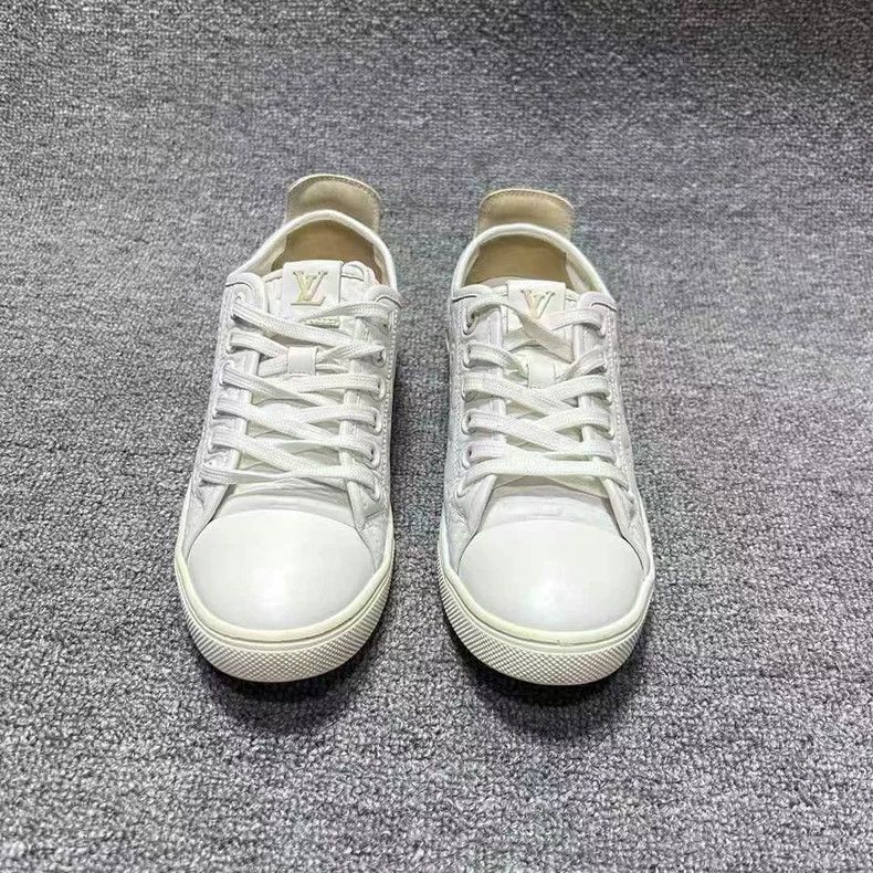 Louis Vuitton Louis Vuitton White Embossed Low Top Sneakers Size US 5 / IT 35 - 3 Thumbnail