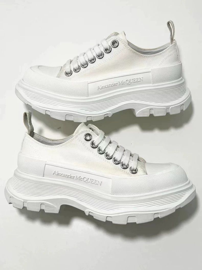 Alexander McQueen Alexander McQueen Low Top Sneakers White Size US 5 / IT 35 - 4 Thumbnail