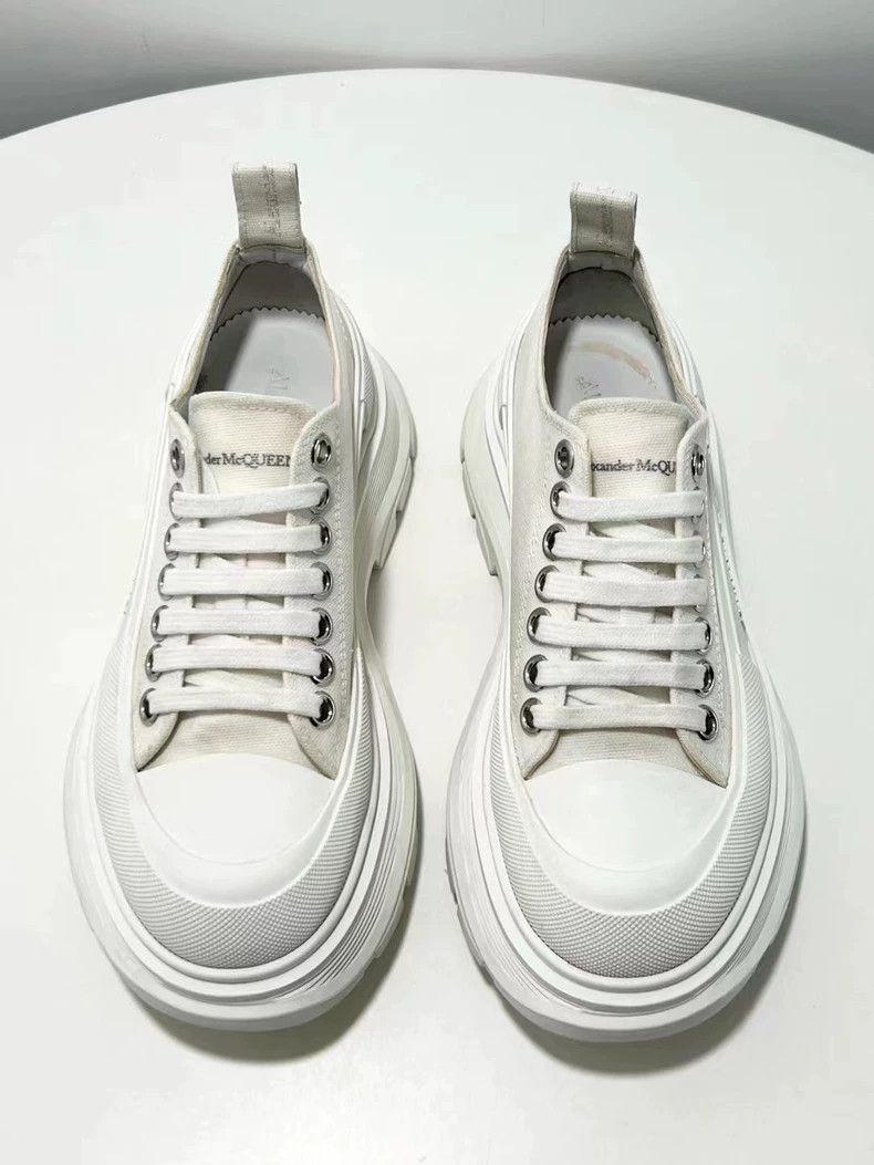 Alexander McQueen Alexander McQueen Low Top Sneakers White Size US 5 / IT 35 - 3 Thumbnail