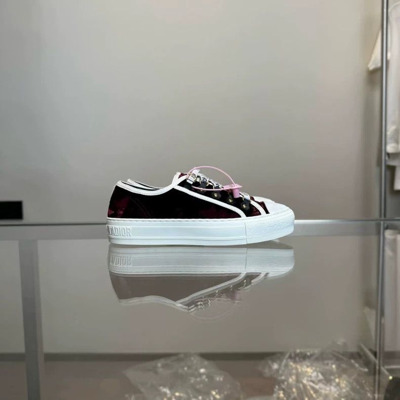Dior DIOR Walk'n'Dior Red Velvet Sneakers Size 36 Size US 6 / IT 36 - 2 Thumbnail
