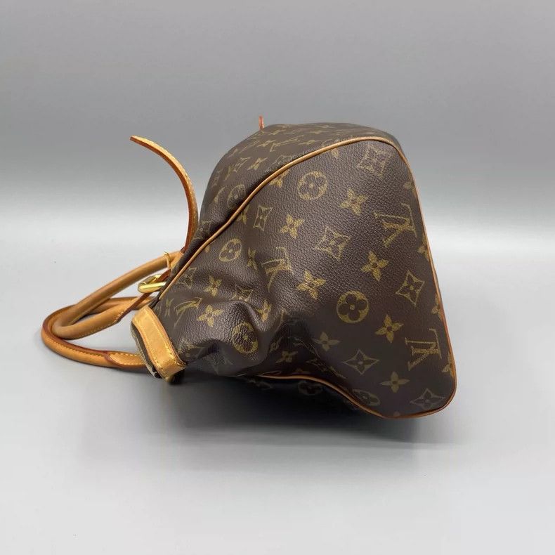 Louis Vuitton Louis Vuitton Classic Pouch Handbag Size ONE SIZE - 3 Thumbnail