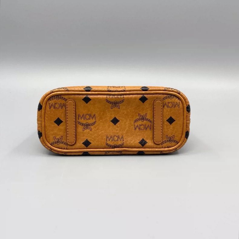 MCM MCM Classic Caramel Rabbit Print Handbag Size ONE SIZE - 3 Thumbnail