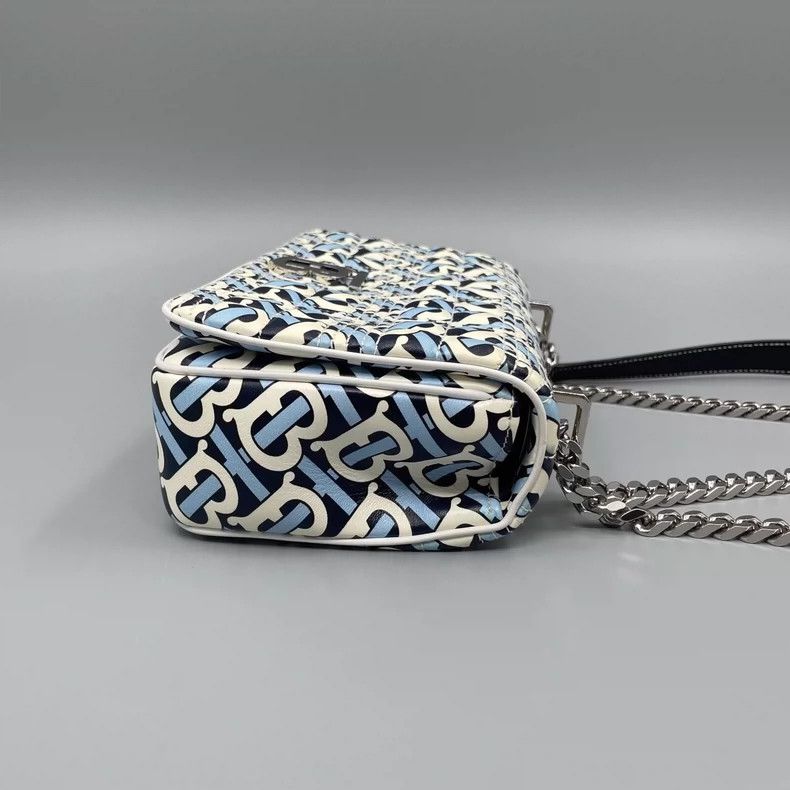 Burberry Burberry Barrel Crossbody Bag in Excellent Condition Size ONE SIZE - 5 Thumbnail