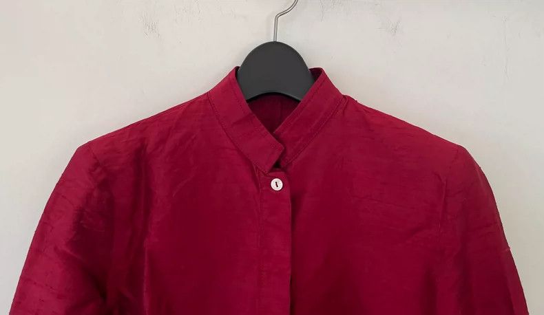 Dolce & Gabbana Silk Stand Collar Blouse for Women Size M / US 6-8 / IT 42-44 - 3 Thumbnail