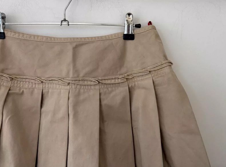 Prada Prada Pleated Skirt in Khaki Color Size 42" / US 20 - 2 Thumbnail
