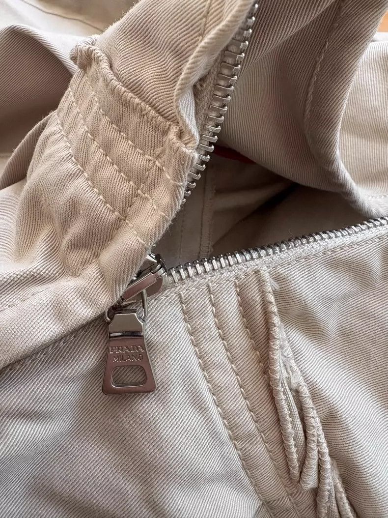 Prada Prada Pleated Skirt in Khaki Color Size 42" / US 20 - 6 Thumbnail