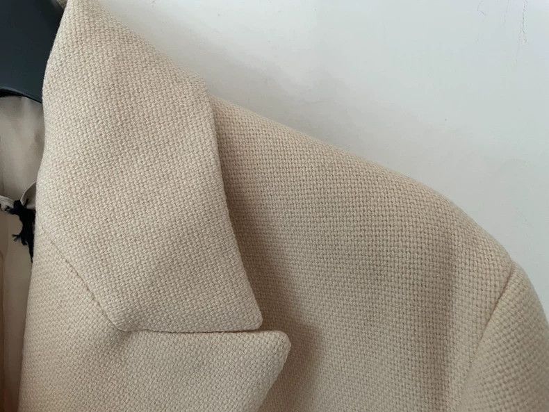 Prada Thick Wool Coat with Belt for Women Size M / US 6-8 / IT 42-44 - 4 Thumbnail