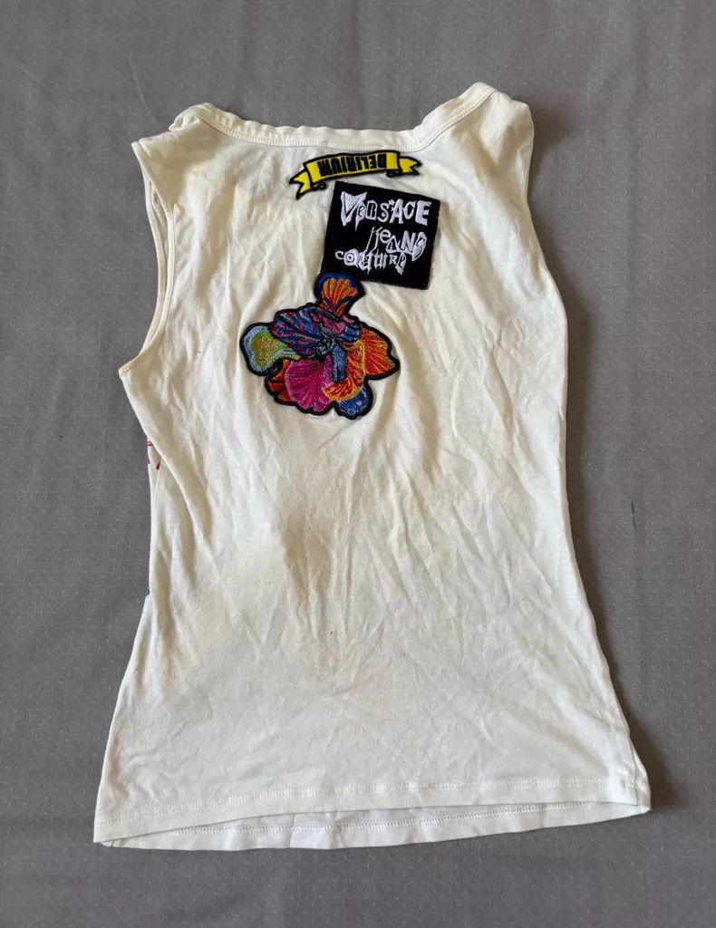 Versace Vintage Versace Embroidered Graphic Tank Top Size S / US 4 / IT 40 - 6 Thumbnail