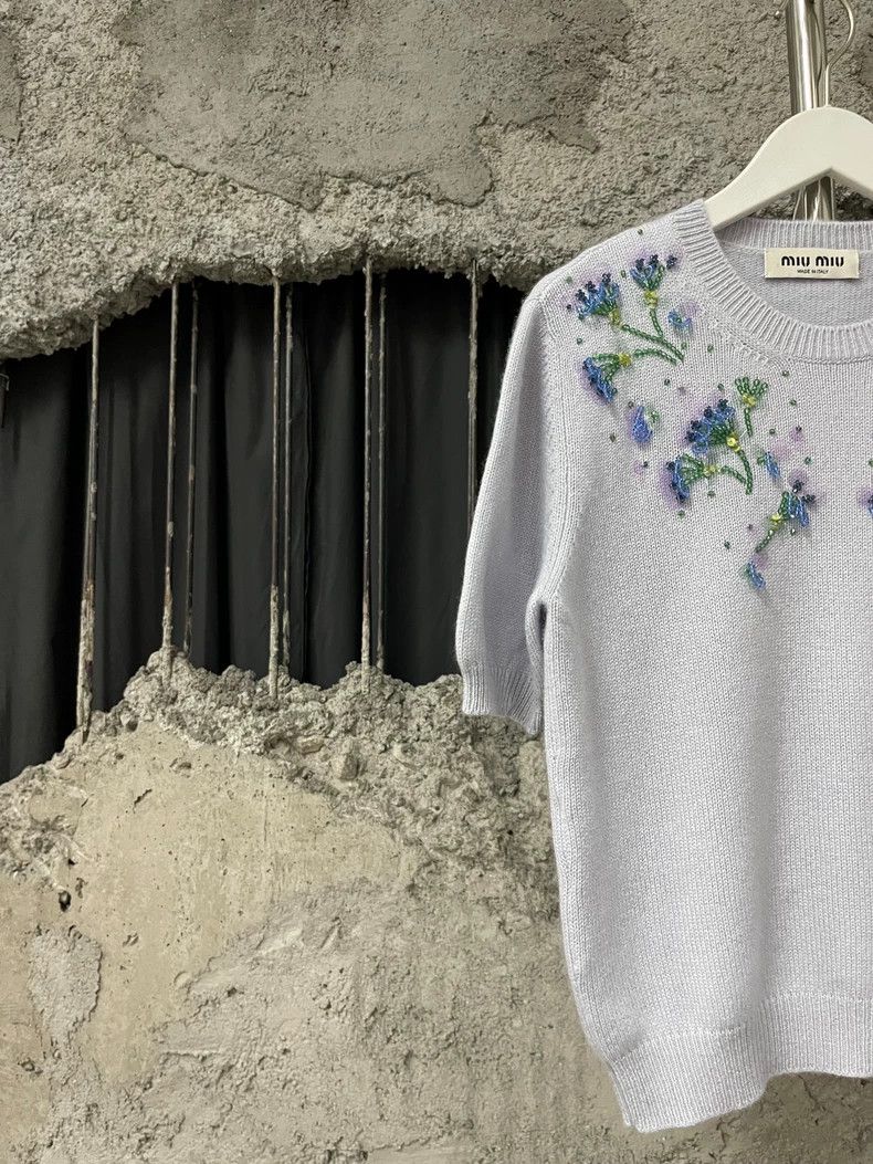 Miu Miu Miu Miu Short Sleeve Sweater with Embroidery Size L / US 10 / IT 46 - 3 Thumbnail