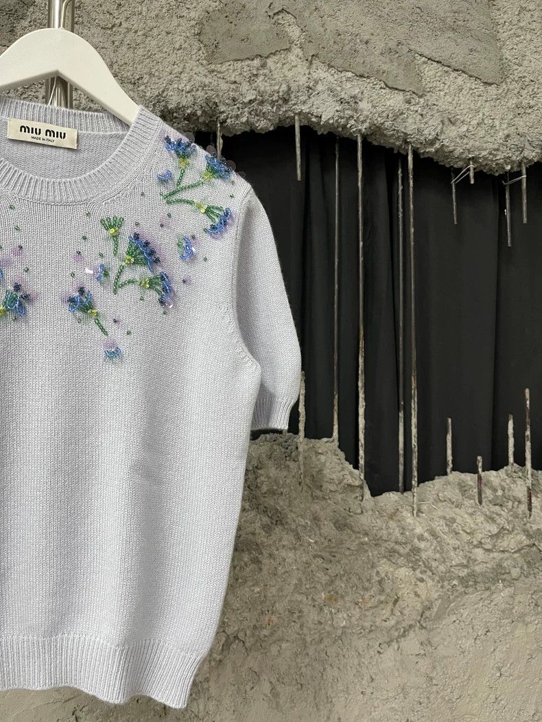 Miu Miu Miu Miu Short Sleeve Sweater with Embroidery Size L / US 10 / IT 46 - 4 Thumbnail