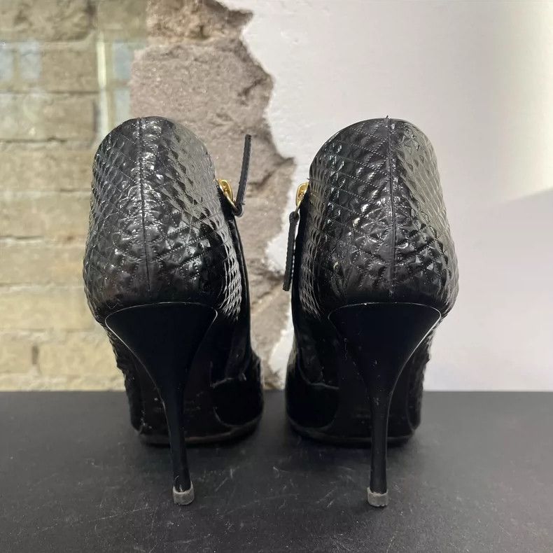 Jimmy Choo Stylish High Heeled Shoes with Gold Accent Size US 6 / IT 36 - 3 Thumbnail