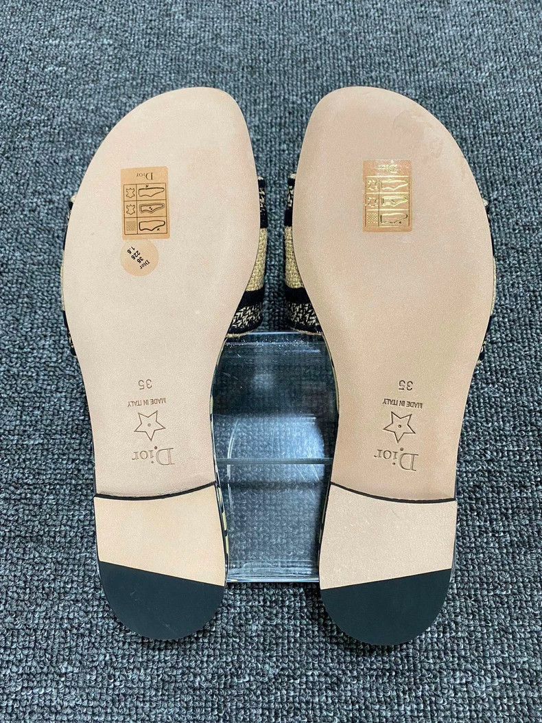 Dior Classic Logo Slide Sandals by Dior Size US 5 / IT 35 - 6 Thumbnail
