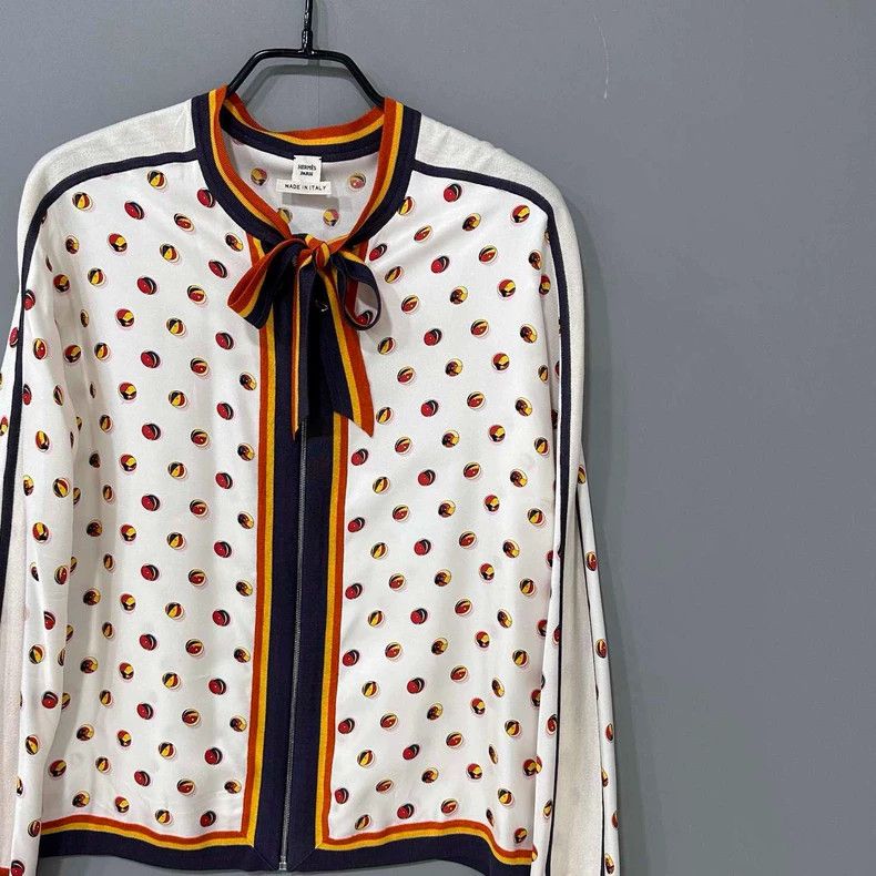 Hermes Silk Shirt with Bow Tie Detail Size XS / US 0-2 / IT 36-38 - 2 Thumbnail