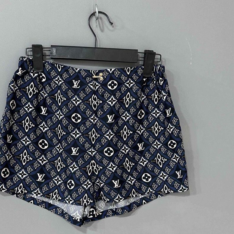 Louis Vuitton Louis Vuitton Printed Shorts from 1854 Collection Size 36" / US 14 / IT 50 - 2 Thumbnail
