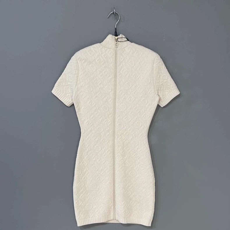 Fendi Fendi Embossed Logo Short Sleeve Dress Size M / US 6-8 / IT 42-44 - 4 Thumbnail