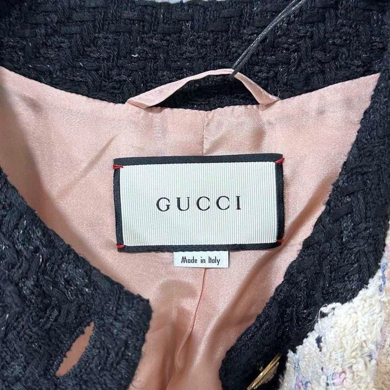Gucci Gucci Tweed Jacket with Button Details Size M / US 6-8 / IT 42-44 - 4 Thumbnail