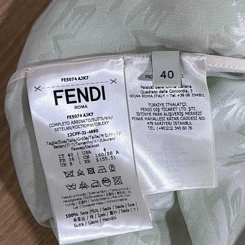 Fendi Fendi Logo Print Silk Shorts Size 40" / US 18 - 6 Thumbnail