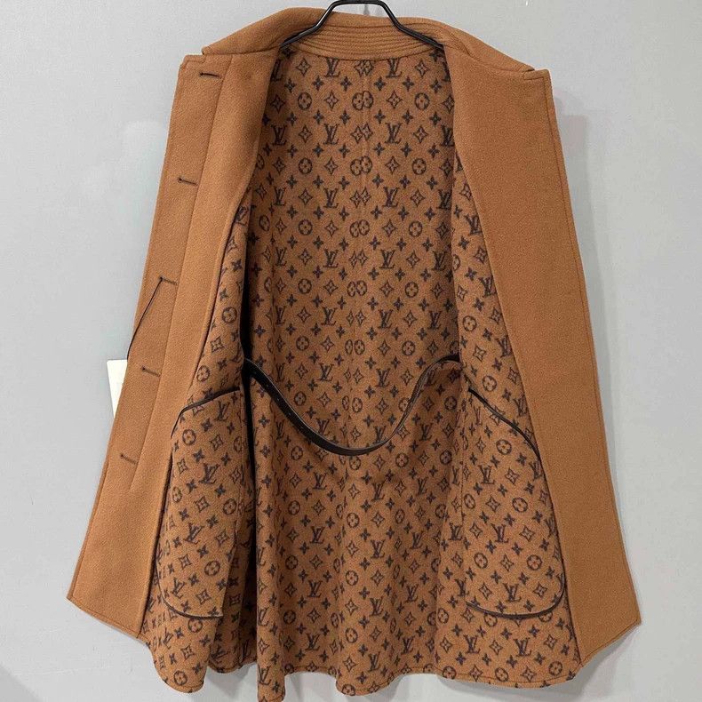 Louis Vuitton Brown Louis Vuitton Overcoat with Design Details Size M / US 6-8 / IT 42-44 - 4 Thumbnail