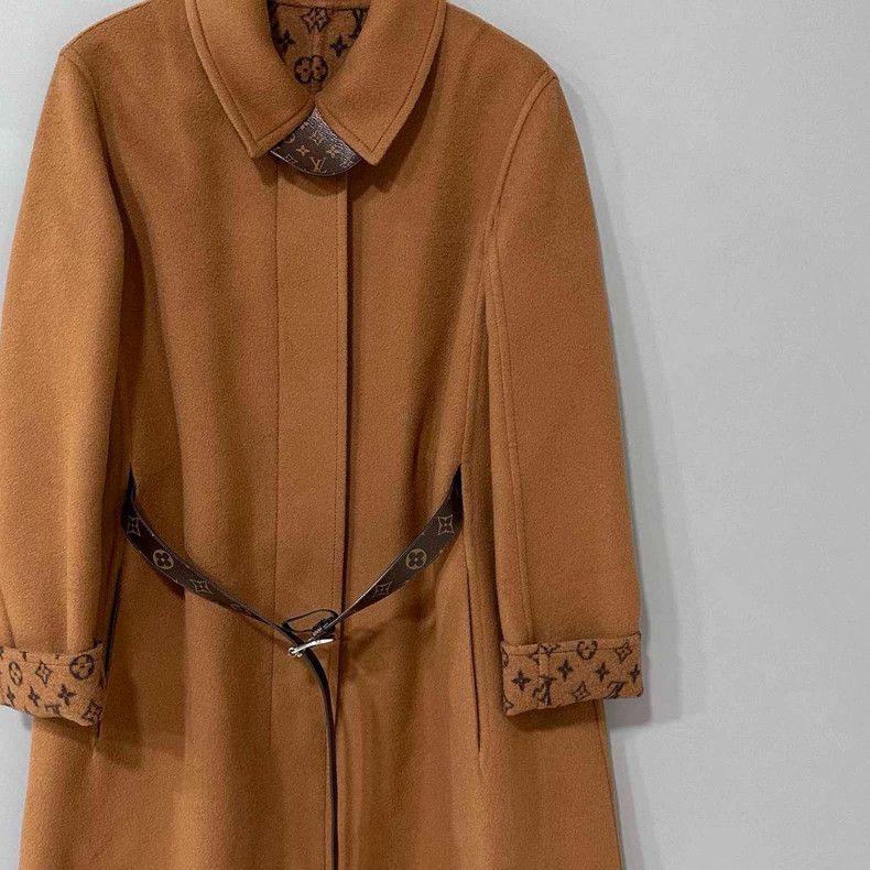 Louis Vuitton Brown Louis Vuitton Overcoat with Design Details Size M / US 6-8 / IT 42-44 - 2 Thumbnail