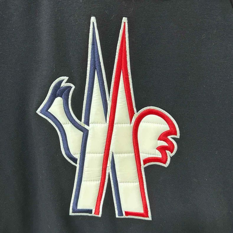 Moncler Moncler Logo Hoodie with Duck Down Neckline Size L / US 10 / IT 46 - 3 Thumbnail