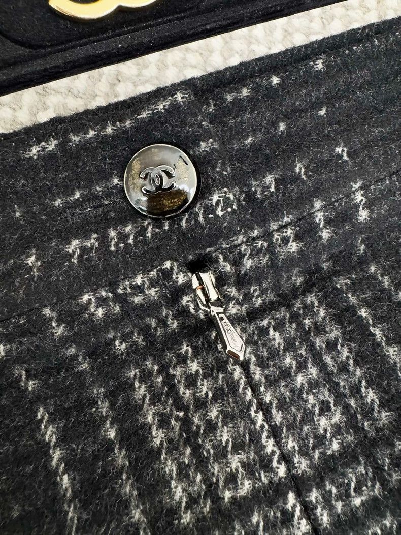 Chanel Chanel Plaid Skirt Size 34 Authentic Size 34" / US 12 / IT 48 - 5 Thumbnail
