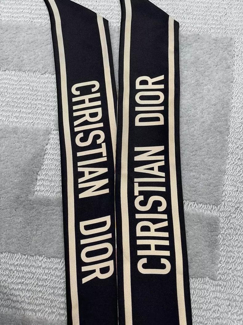 Dior Dior Letter Logo Heart Silk Scarf Size ONE SIZE - 4 Thumbnail