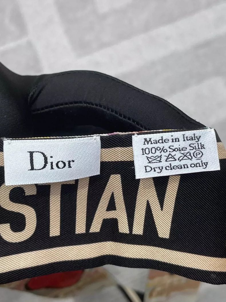 Dior Dior Letter Logo Heart Silk Scarf Size ONE SIZE - 6 Thumbnail