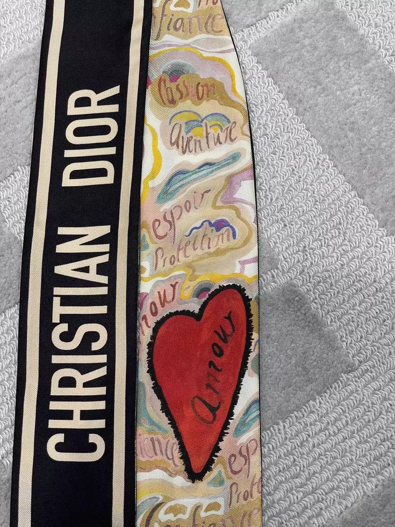 Dior Dior Letter Logo Heart Silk Scarf Size ONE SIZE - 3 Thumbnail