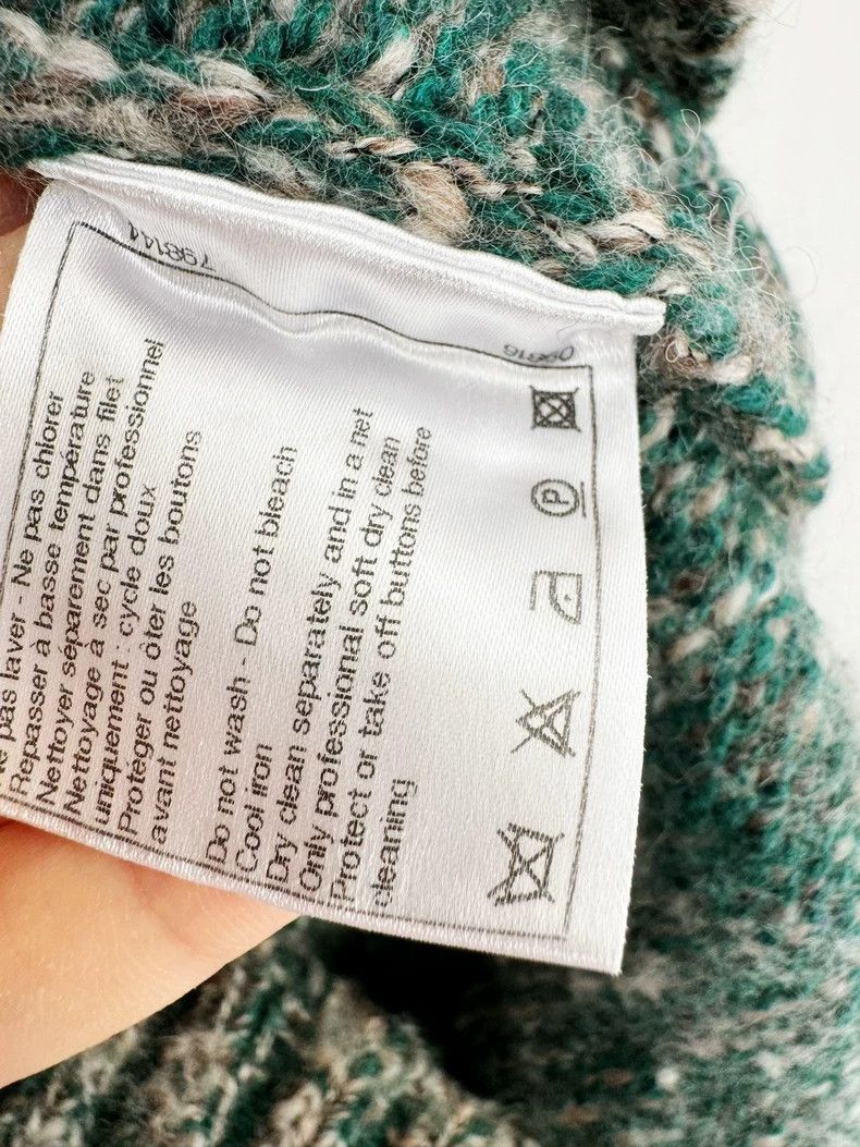Chanel Chanel Sweater in Green and Beige Color Size S / US 4 / IT 40 - 4 Thumbnail
