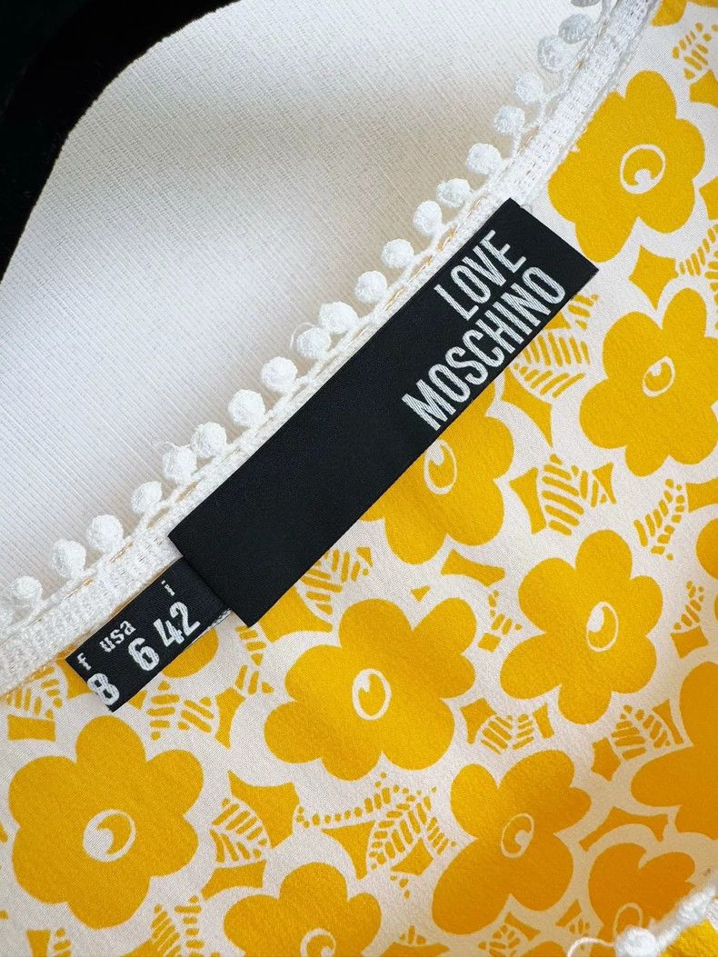 Love Moschino Love Moschino Dress with Floral Pattern Size M / US 6-8 / IT 42-44 - 2 Thumbnail