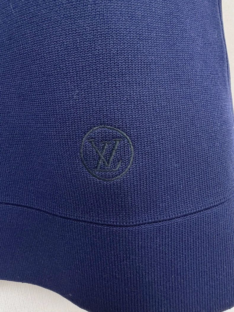 Louis Vuitton Louis Vuitton Blue Knitted Sweater for Winter Size S / US 4 / IT 40 - 2 Thumbnail