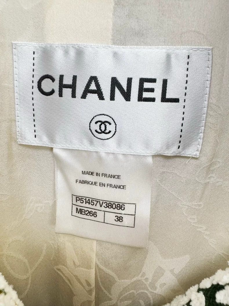 Chanel Chanel Floral Jacket and Shorts Set Size M / US 6-8 / IT 42-44 - 3 Thumbnail