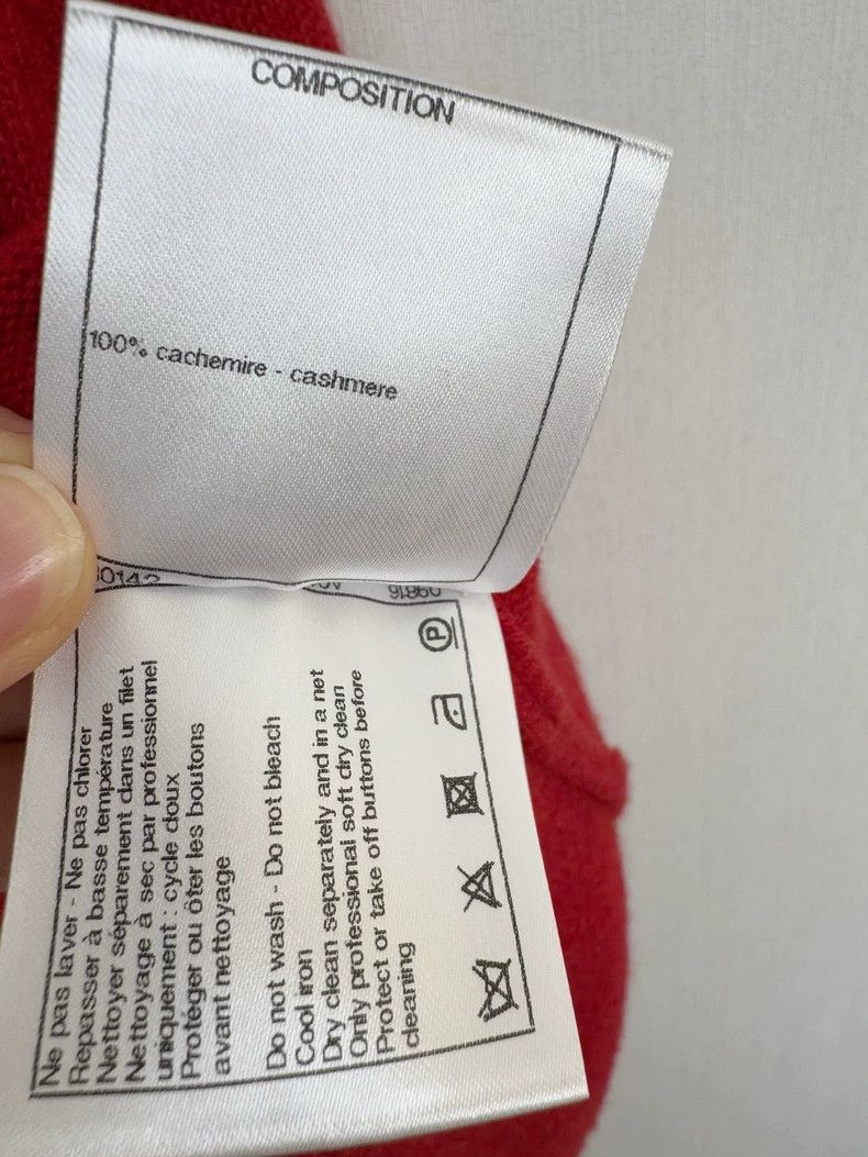 Chanel Chanel Red Cardigan with Blue Edging Size S / US 4 / IT 40 - 5 Thumbnail