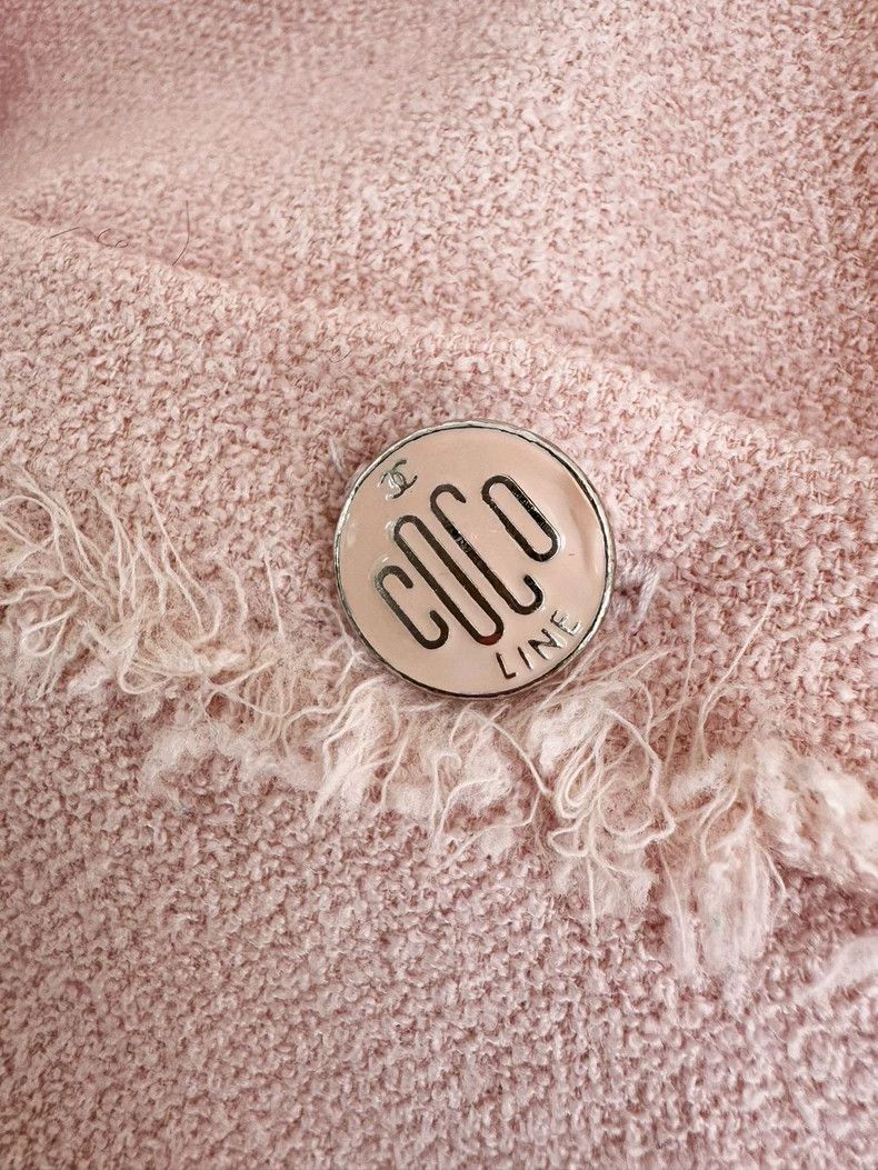 Chanel Chanel Pink Short Sleeve Jacket Size S / US 4 / IT 40 - 2 Thumbnail