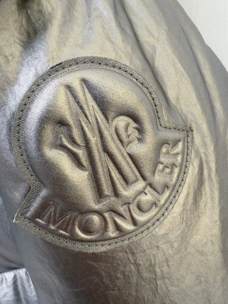 Moncler Moncler Puffer Jacket with Glossy Finish Size XL / US 12-14 / IT 48-50 - 2 Thumbnail