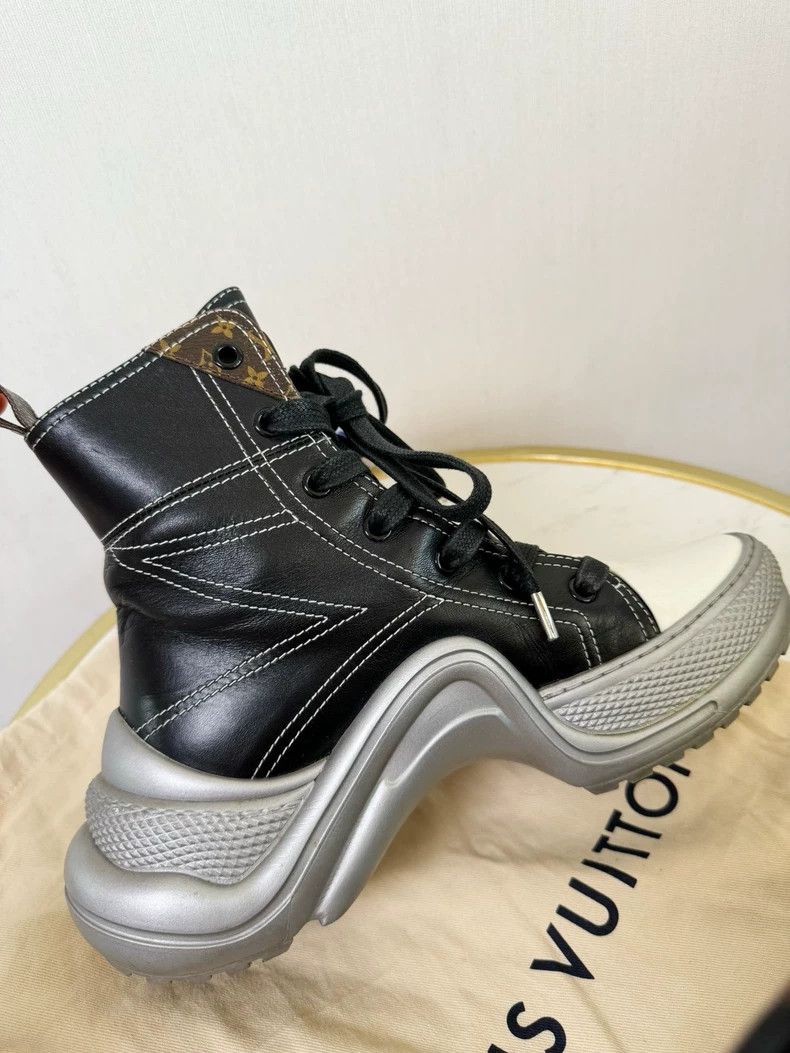 Louis Vuitton Louis Vuitton High-Top Sneakers Size 35 Size US 5 / IT 35 - 3 Thumbnail