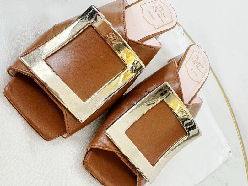 Roger Vivier Roger Vivier RV Buckle Slip-On Shoes Size US 6 / IT 36 - 2 Thumbnail