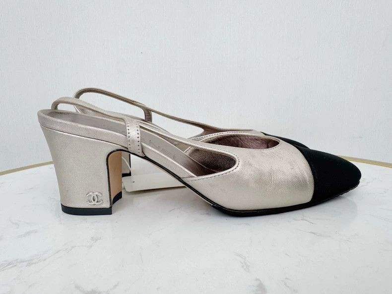 Chanel Chanel Chunky Heel Sandals Size 35 Size US 5 / IT 35 - 3 Thumbnail