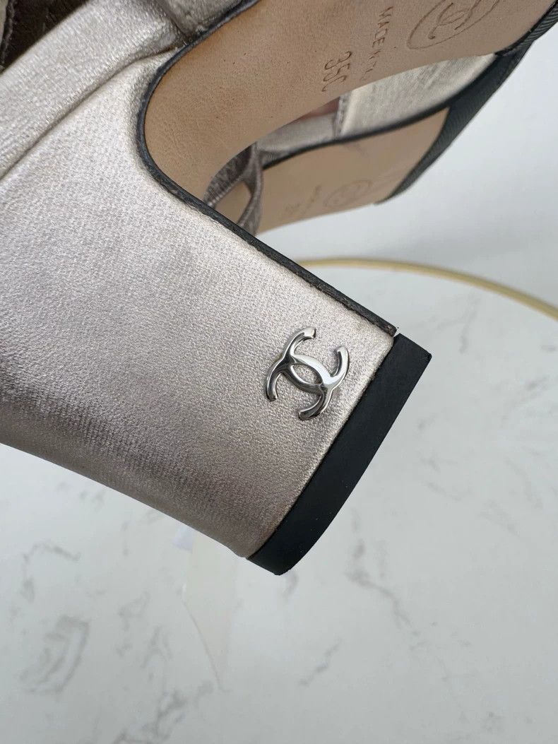 Chanel Chanel Chunky Heel Sandals Size 35 Size US 5 / IT 35 - 8 Thumbnail