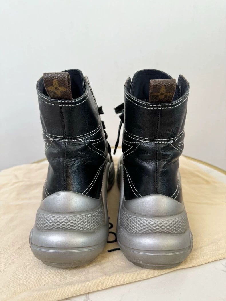Louis Vuitton Louis Vuitton Black High-Top Sneakers Size US 5 / IT 35 - 6 Thumbnail