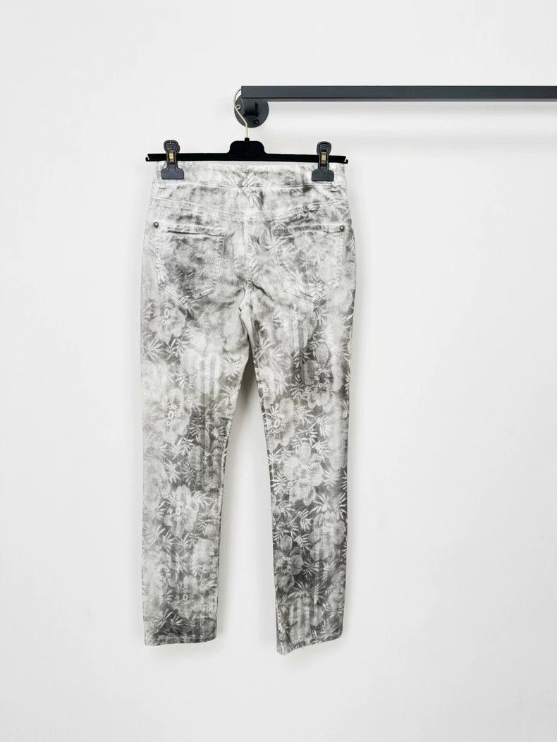 Chanel Chanel Denim Pants Size 34 with Floral Print Size 34" / US 12 / IT 48 - 5 Thumbnail