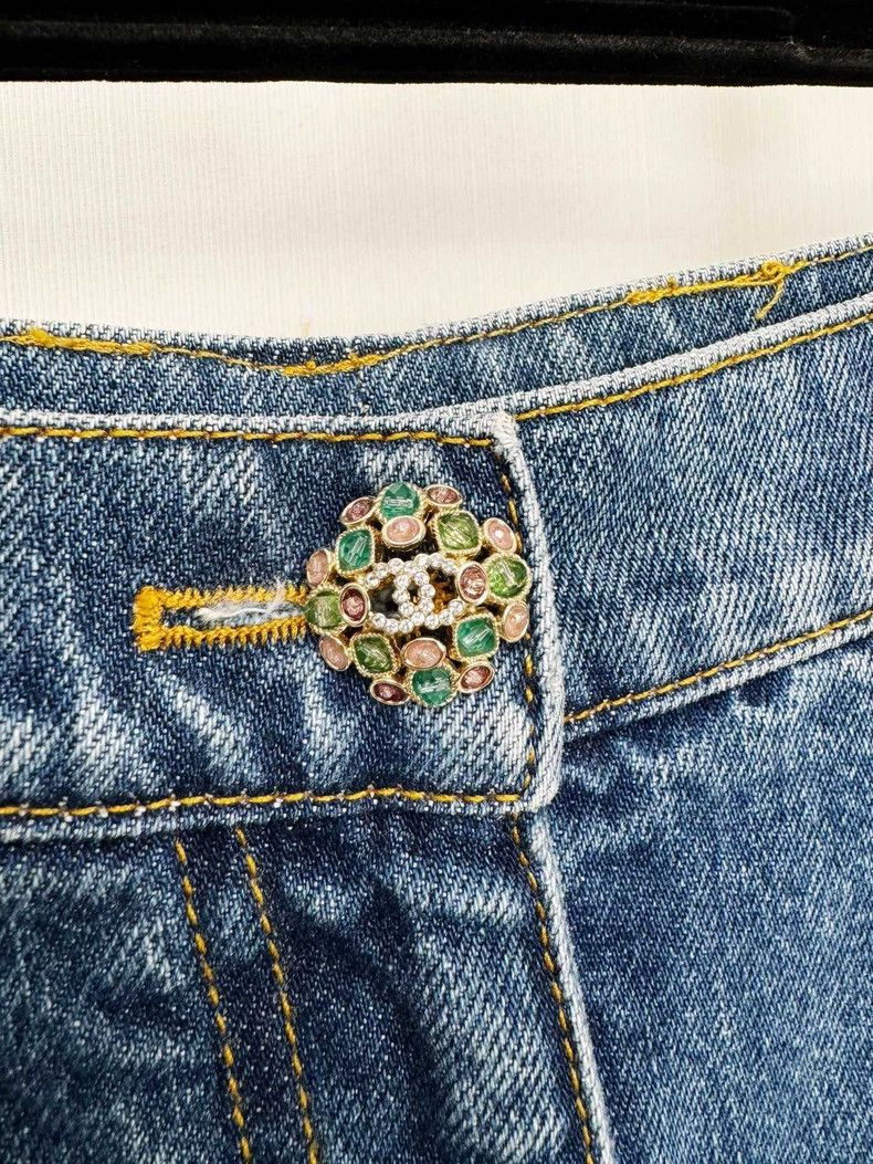 Chanel Chanel Denim Pants Size 34 Very New Size 34" / US 12 / IT 48 - 2 Thumbnail