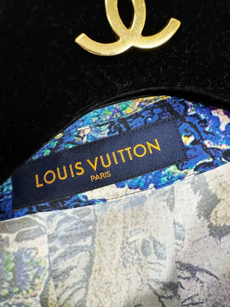 Louis Vuitton Louis Vuitton Printed Shirt Size S Size S / US 4 / IT 40 - 2 Thumbnail