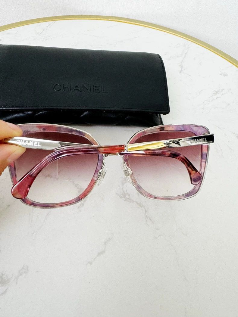 Chanel Chanel Sunglasses with Case Size ONE SIZE - 2 Thumbnail
