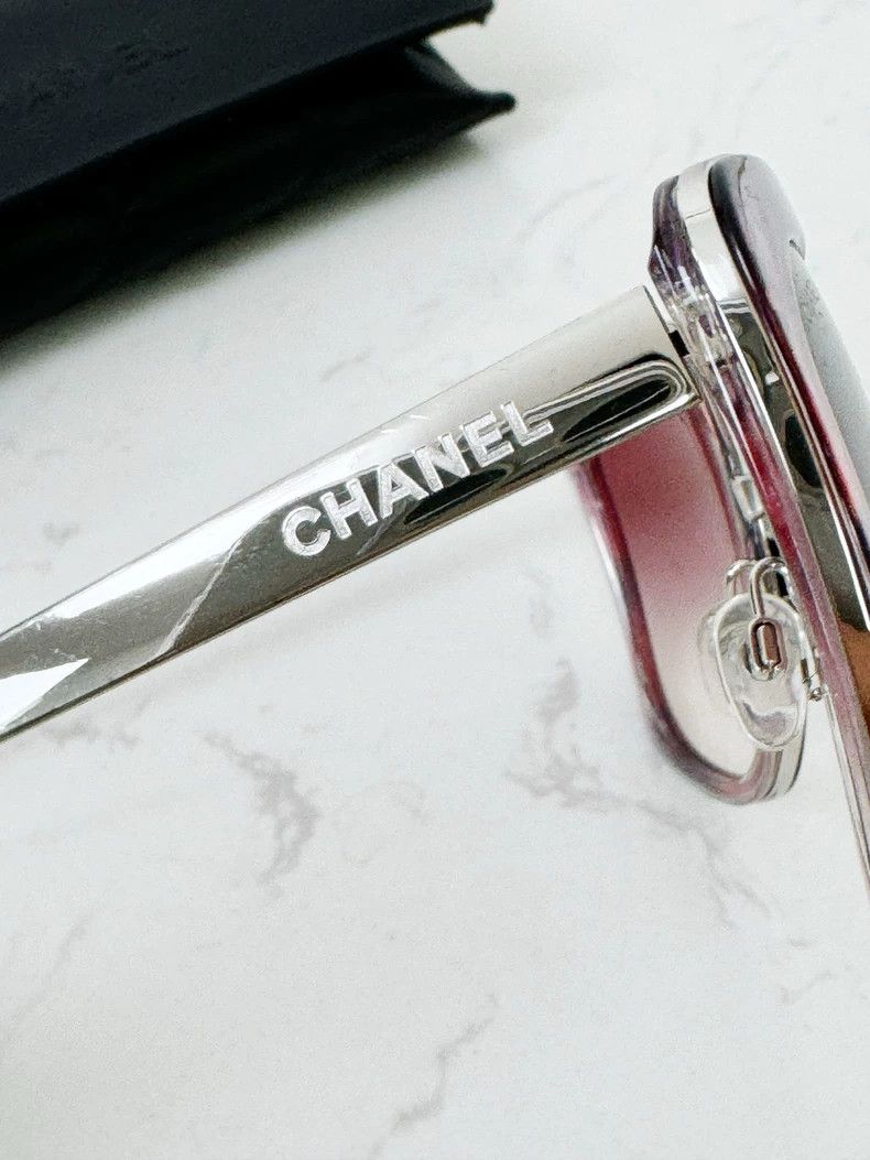 Chanel Chanel Sunglasses with Case Size ONE SIZE - 4 Thumbnail