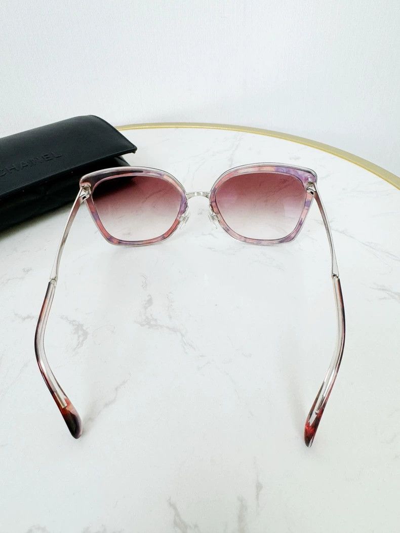 Chanel Chanel Sunglasses with Case Size ONE SIZE - 5 Thumbnail