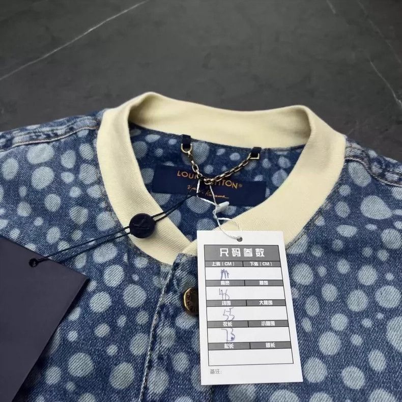 Louis Vuitton Louis Vuitton Blue Polka Dot Denim Shirt Size M / US 6-8 / IT 42-44 - 4 Thumbnail