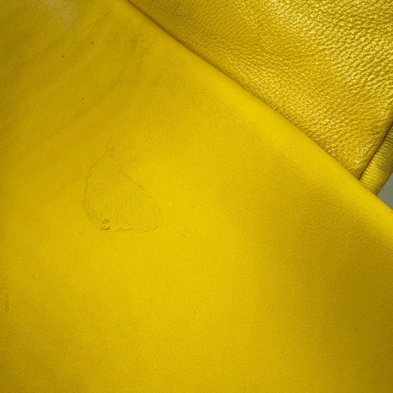 Louis Vuitton Louis Vuitton Yellow Slides with Velcro Strap Size US 5 / IT 35 - 8 Thumbnail